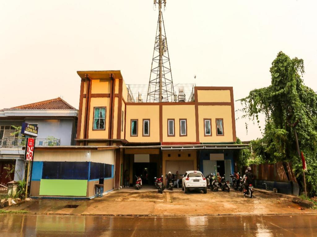 OYO 90825 Hotel Lizha 2 Samarinda Exterior foto